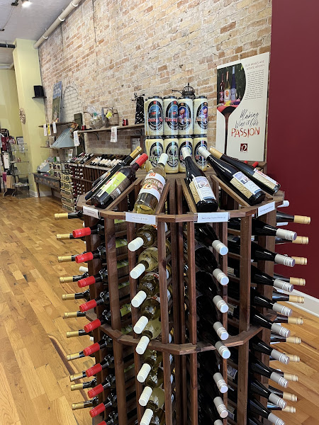 12 Corners Vineyards - South Haven Tasting Room - Winery in South Haven