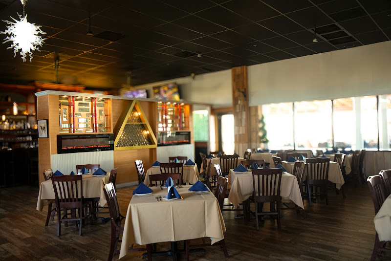 Emerald Waterfront Bar and Grill - Bar & grill in Navarre