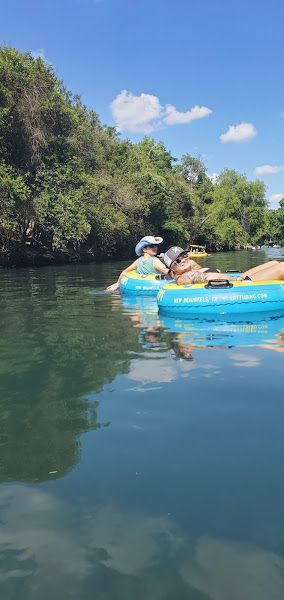 Landa River Trips - Water sports equipment rental service in New Braunfels