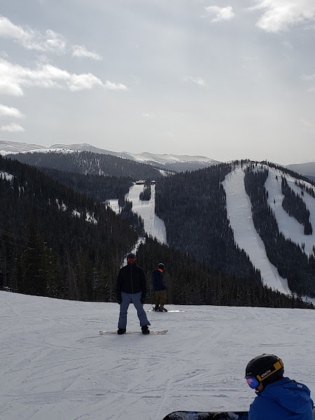 Breck Sports - Beaver Run Ski Rental - Ski rental service in Breckenridge