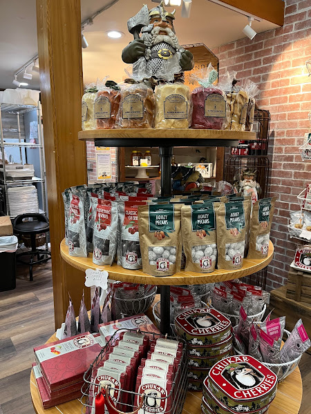 Fudge Hut - Candy store in Leavenworth