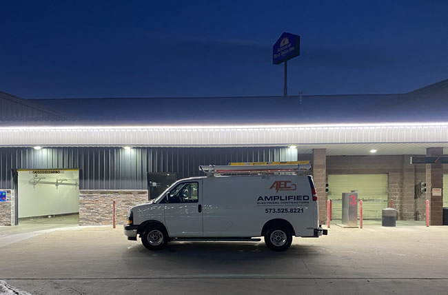 Amplified Electrical Contractors - Electrician in Eldon