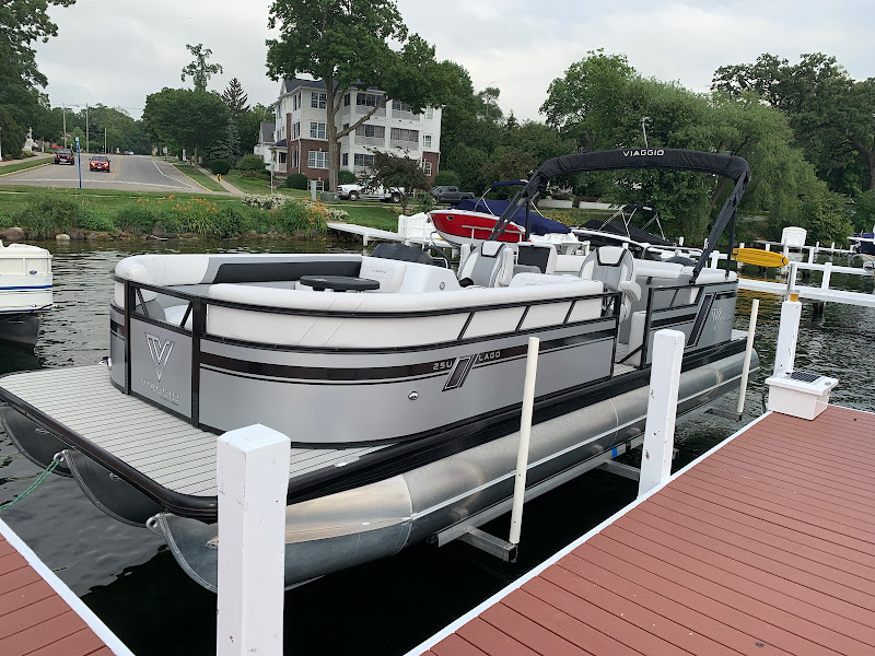 Wake the Lake WI - Boat rental service in Lake Geneva