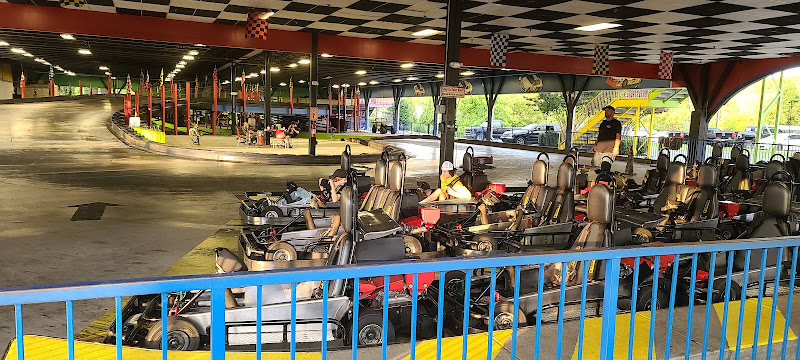 Space Race Adventures - Miniature golf course in Pigeon Forge