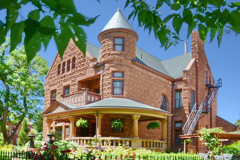 Capitol Hill Mansion Bed & Breakfast Inn - Bed & breakfast in Denver