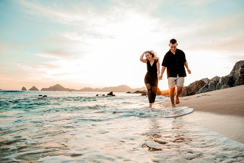 Cabo Photographer | Hilo Rojo Photo - Photographer in Centro