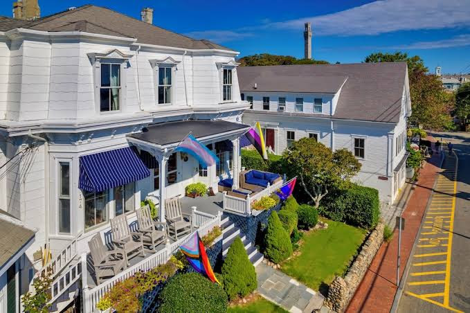 Brasswood Inn - Bed & breakfast in Provincetown