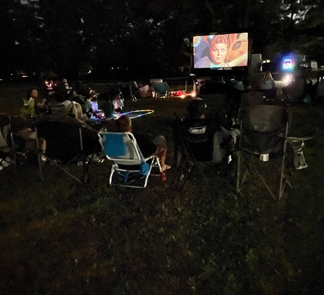 Cinema Under The Stars (Outdoor Movie Theater Rental) - Outdoor movie theater in Charleston
