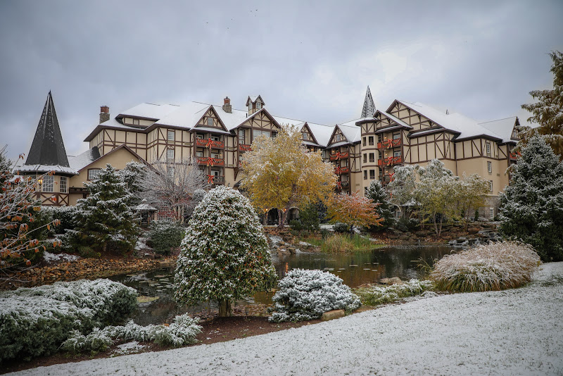 The Inn at Christmas Place - Hotel in Pigeon Forge