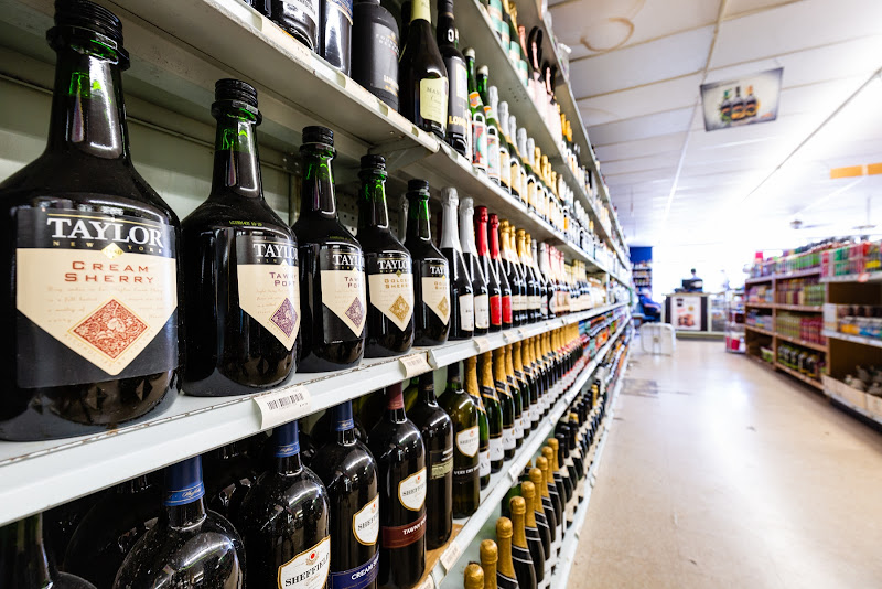 R & H Stores - Wine store in New Braunfels