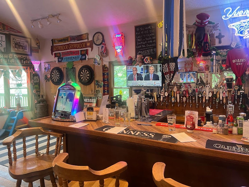 The Fox & Parrot Tavern