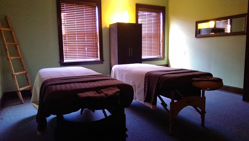 Loosen Up Ltd - Massage therapist in Lake Geneva
