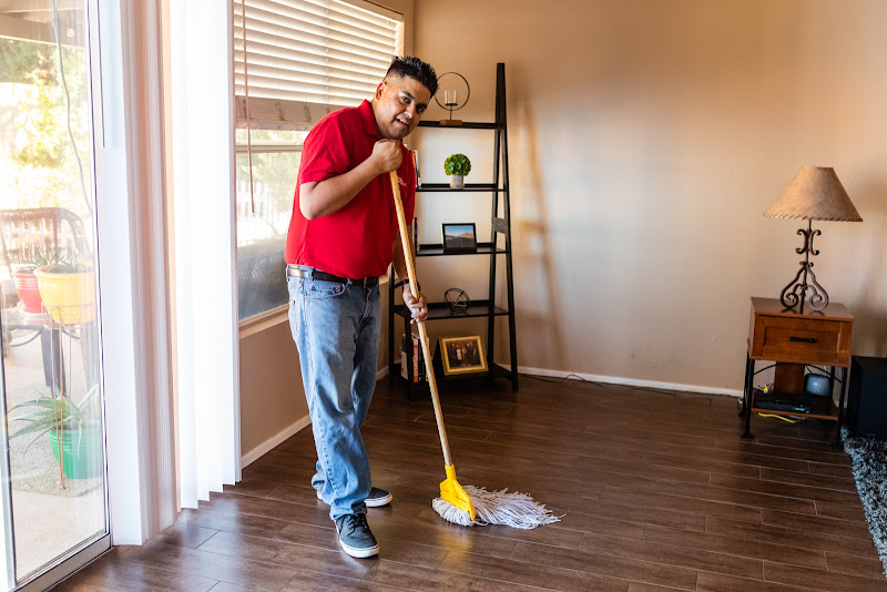 De La Rosa House Cleaning