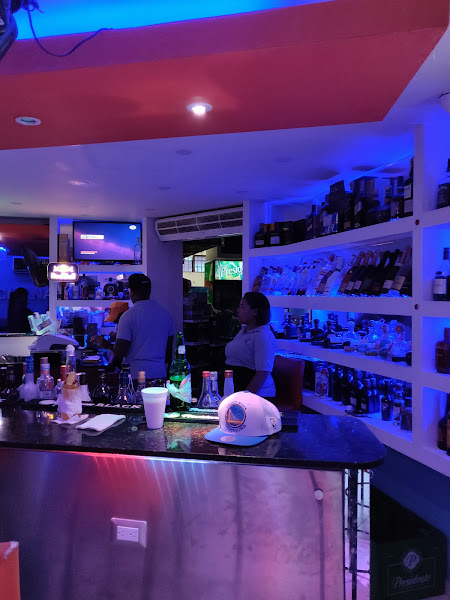 Super Colmadon El Charly - Bar in C. 16 de Agosto