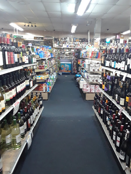 Pacific Liquor - Beer store in San Diego