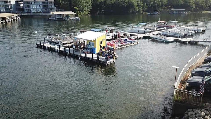 Dirty Duck Boat Rentals/Gas Dock/Marina Osage Beach, Mo - Boat rental service in Osage Beach