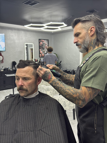 Lake City Deluxe Barbershop & Shave Company - Downtown CDA - Barber shop in Coeur d'Alene