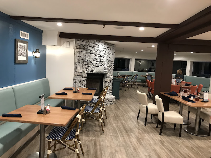 JB's Boathouse Grill & Bar - Restaurant in Osage Beach