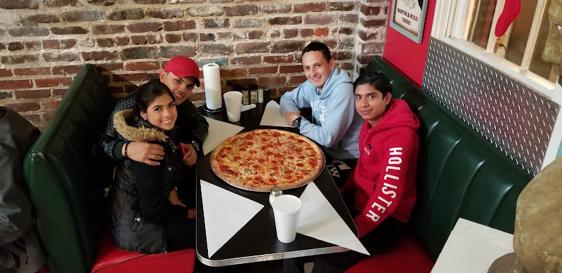 Pizzeria Di Giovanni - Pizza restaurant in Charleston