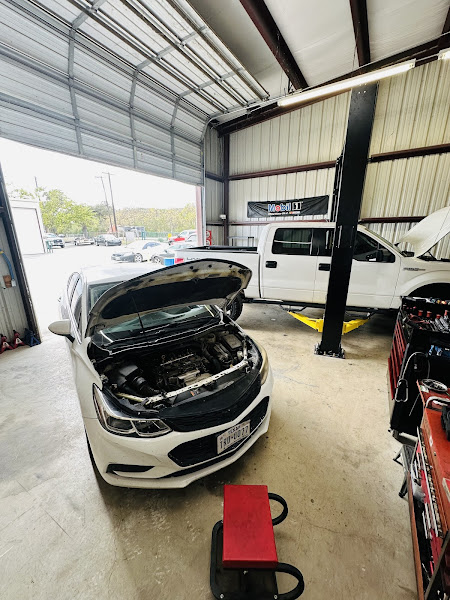 Woods Auto Repair - Auto repair shop in New Braunfels