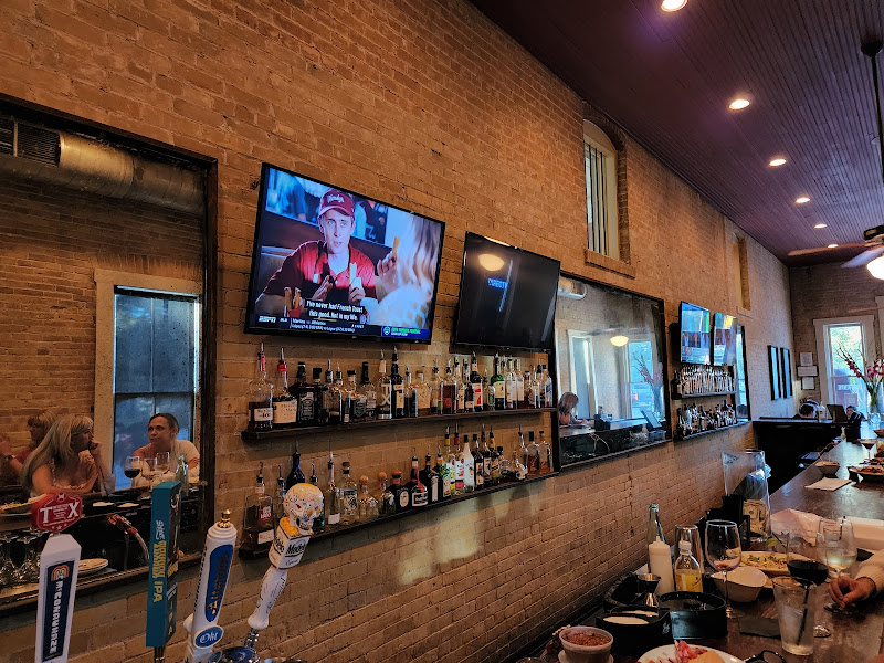 Mozie’s - New American restaurant in New Braunfels
