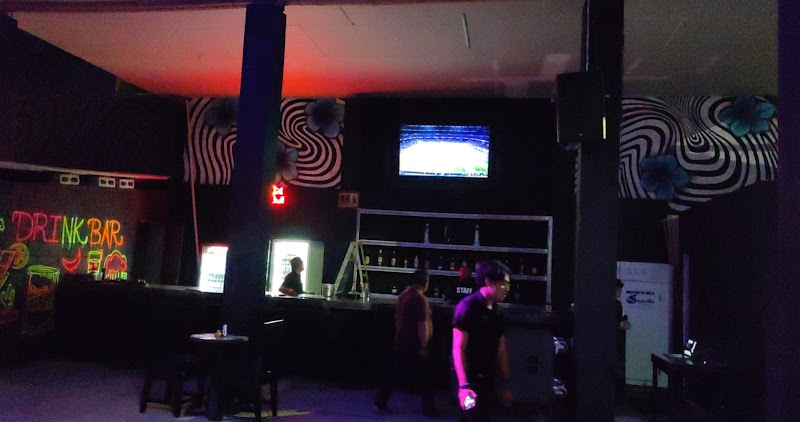 Rumbar - Live music bar in Downtown