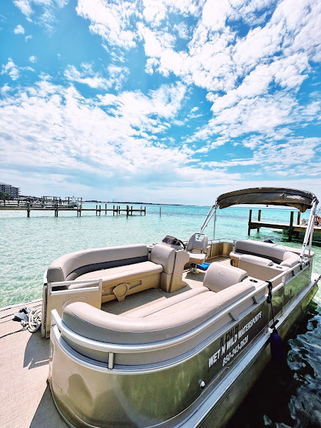 Wet-n-Wild Watersports - Boat rental service in Destin