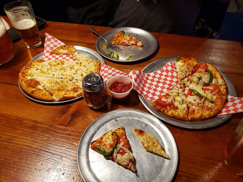 Blue Dog Pizza | Tahoe Midtown