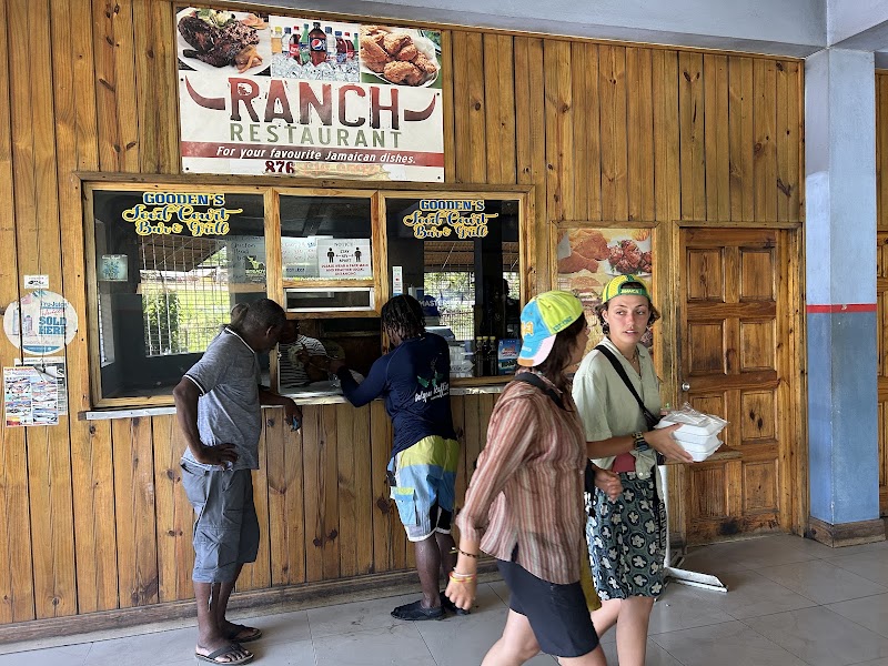 The ranch white river - Restaurant in Ocho Rios