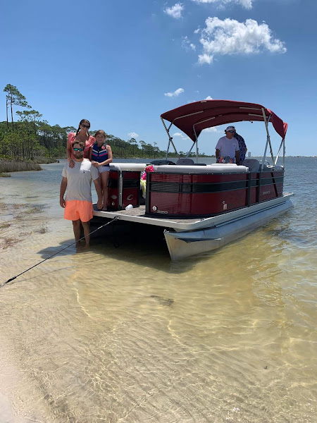 Pelican Boat Rentals - Boat rental service in Orange Beach