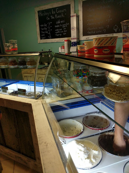 Hershey's Ice Cream on the Beach - Ice cream shop in Pensacola