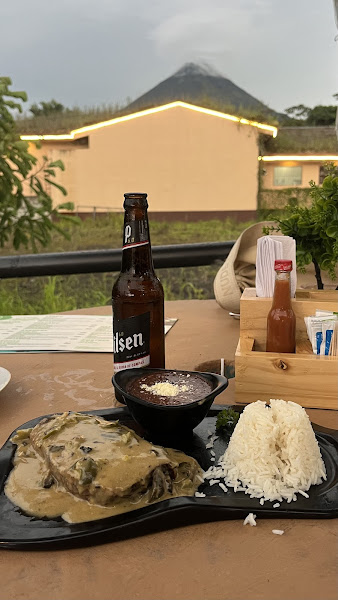 Attica Lounge & Karaoke - Karaoke bar in Provincia de Alajuela