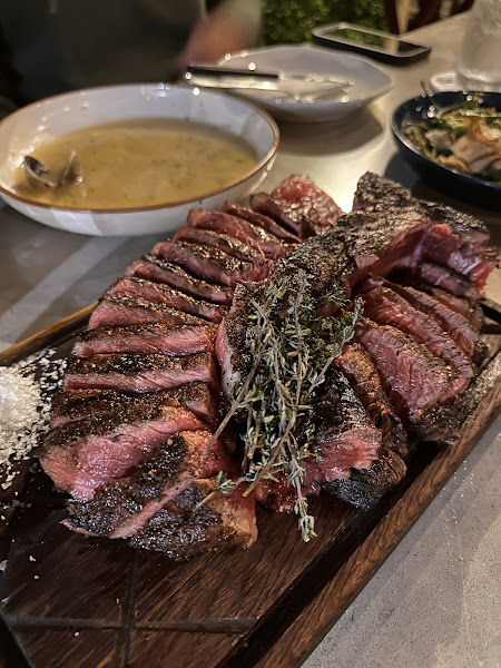 The Cutlery Steakhouse - Steak house in Honolulu