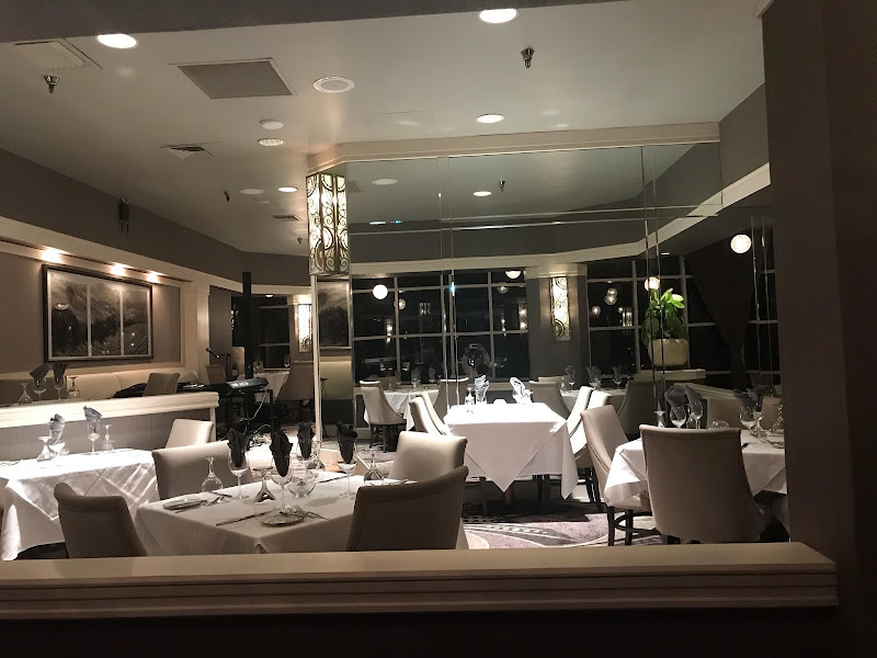 Voyagers - Seafood restaurant in Orange Beach