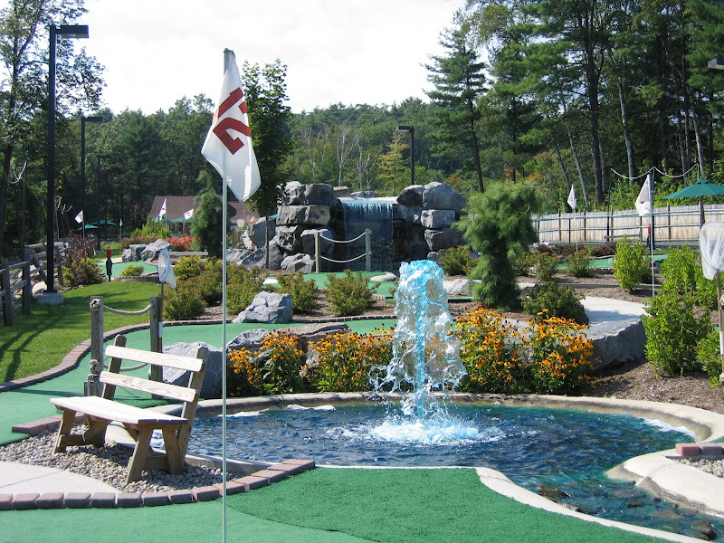 Lumberjack Pass Miniature Golf - Miniature golf course in Lake George