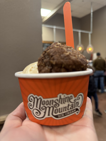 Moonshine Mountain Cookies & Ice Cream - Ice cream shop in Pigeon Forge