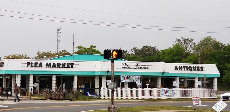 DeFrance Indoor Flea Market Antiques & Collectables - Antique store in Fort Walton Beach