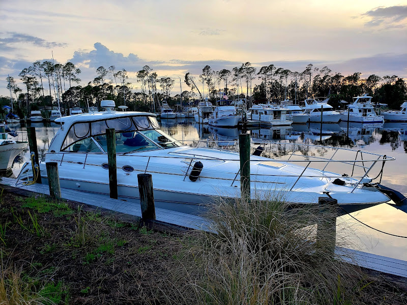 Harbourage Yacht Club