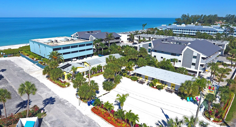 Tropical Breeze Beach Club - Anna Maria Island