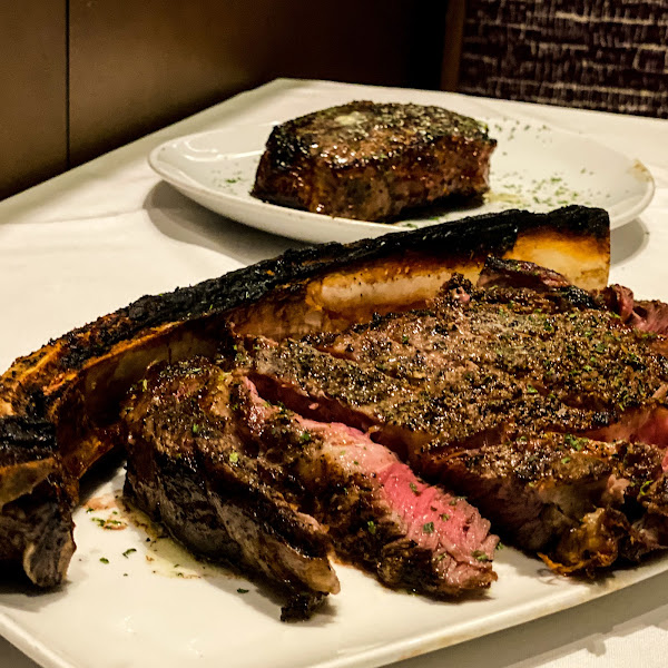 Fleming’s Prime Steakhouse & Wine Bar