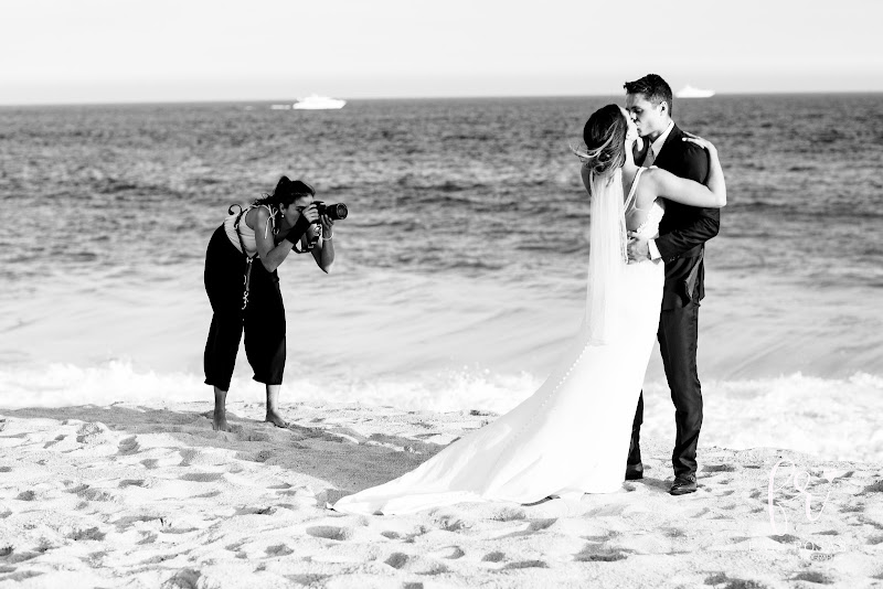 Fabi Rosas Los Cabos Wedding Photographer - Wedding photographer in 23473 Cabo San Lucas