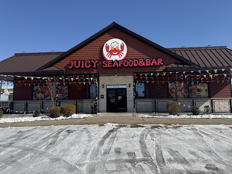 Juicy seafood and bar