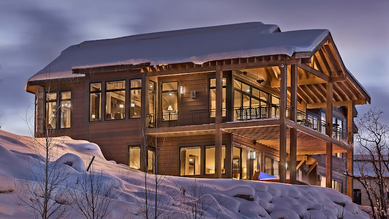Graystone Lodge by Moving Mountains