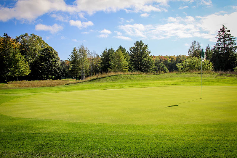 Wawashkamo Golf Club - Golf club in Mackinac Island