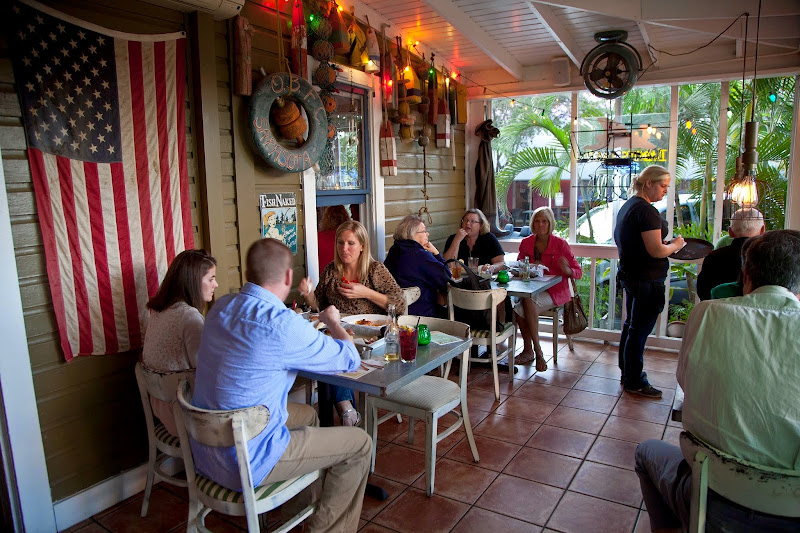 Owen's Fish Camp -Downtown SRQ