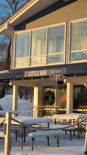Little Bar - Bar in Fontana-On-Geneva Lake