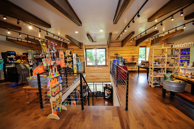 Cabin Daddy Backwoods Emporium - Gift shop in Broken Bow