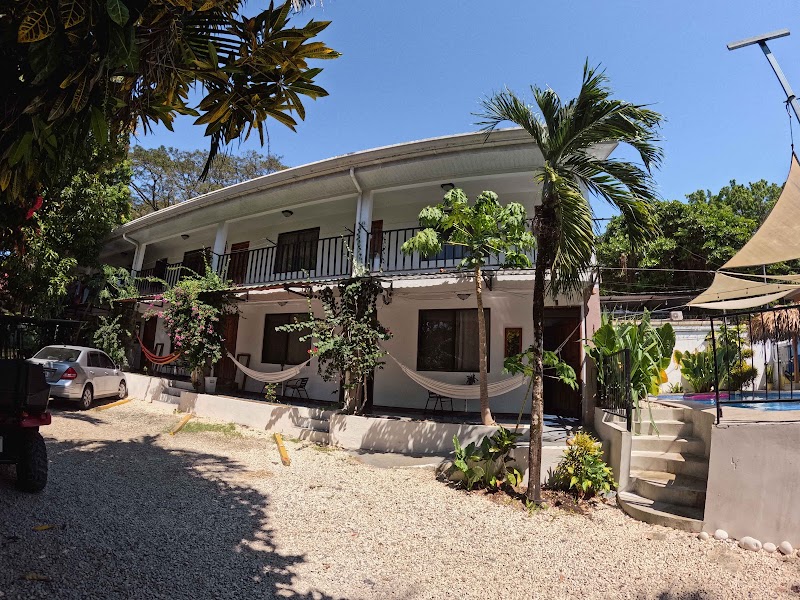 La Posada Hostel - Hotel in cruce Mal País 25mts este Puntarenas Santa Teresa