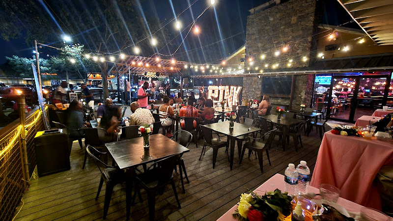 Red Star Live Tampa Bar & Grill