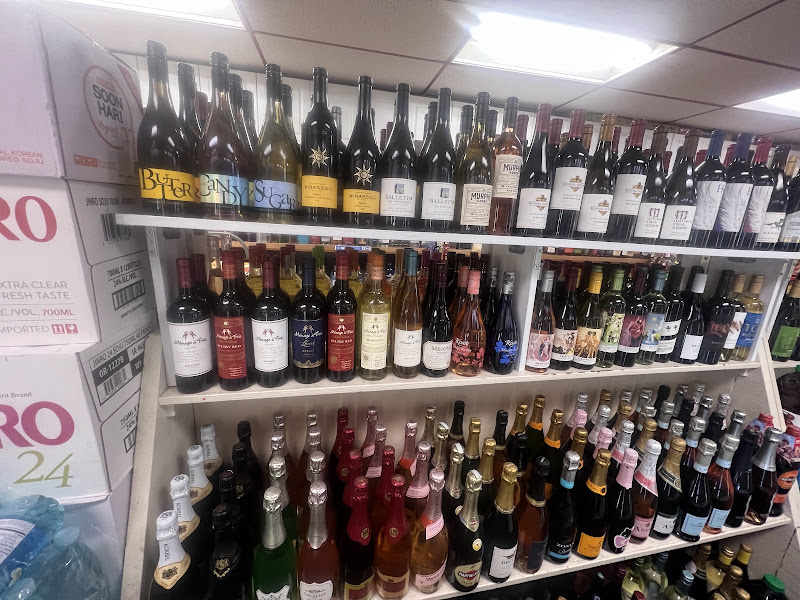 Salt Lake Wines & Spirits - Liquor store in Honolulu